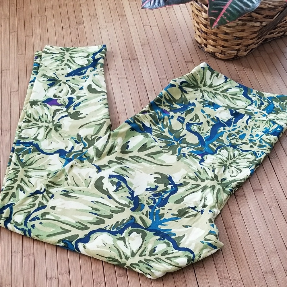 BNWOT Lularoe TC2 Leggings Tropical Leaves